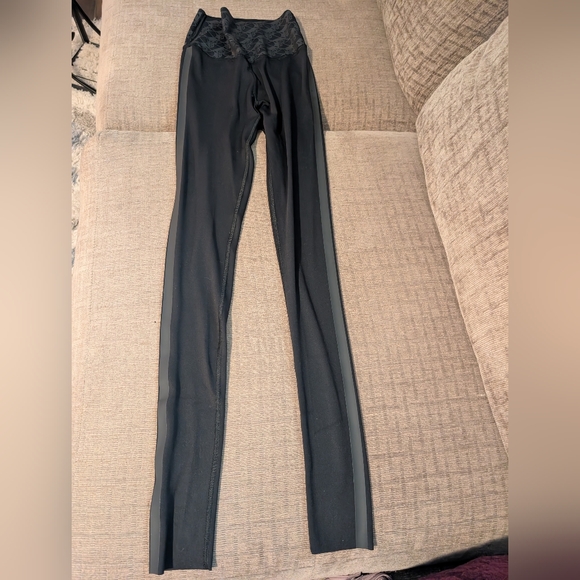 Pink! Legging W Rubber Embellishment. - Picture 1 of 8